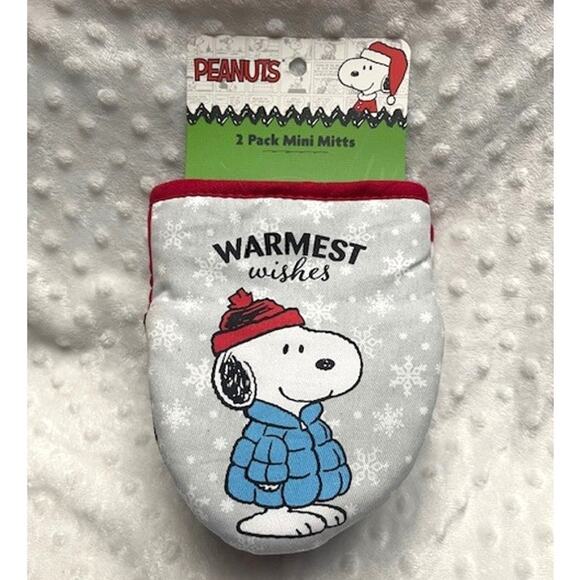 Peanuts Snoopy Puffer Jacket Warmest Wishes 2pk Oven Mitt Minis-NEW - Picture 1 of 3